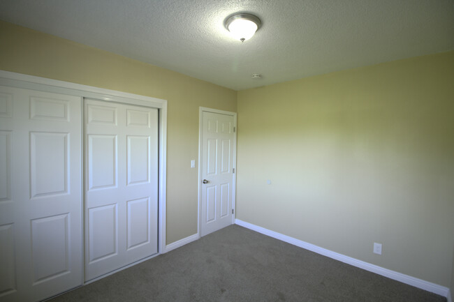 Building Photo - 6921 Adamson Ave