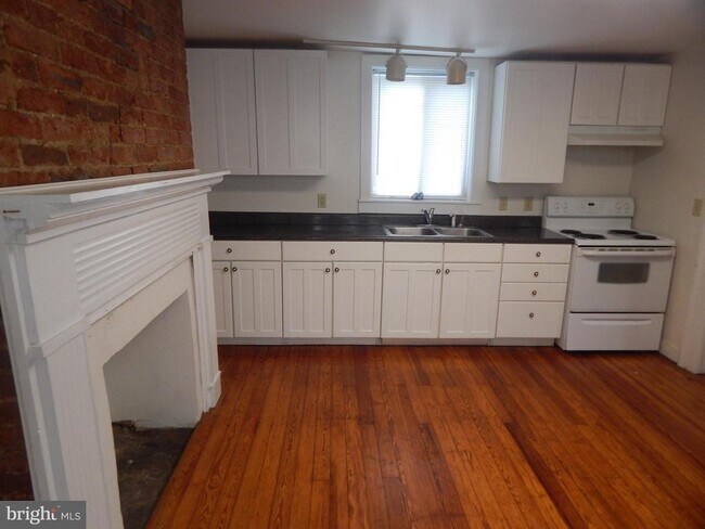 Foto del edificio - 507 W John St