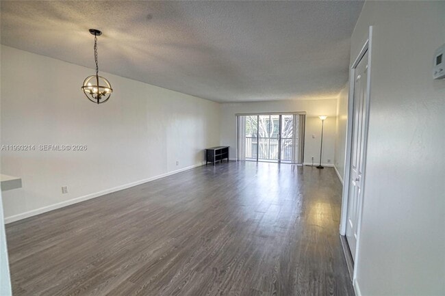 Foto del edificio - 434 Lakeview Dr