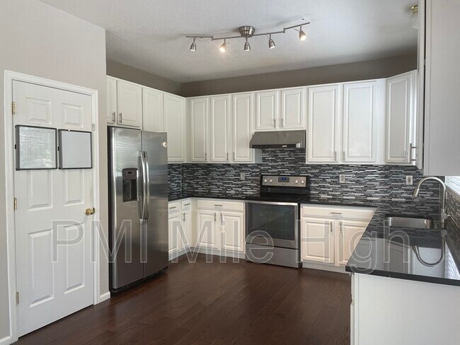 Foto del edificio - 13909 Cook St