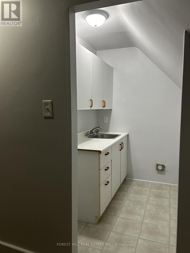 Photo du bâtiment - 28 Harris Park Dr