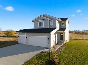 Building Photo - 526 43rd St SW