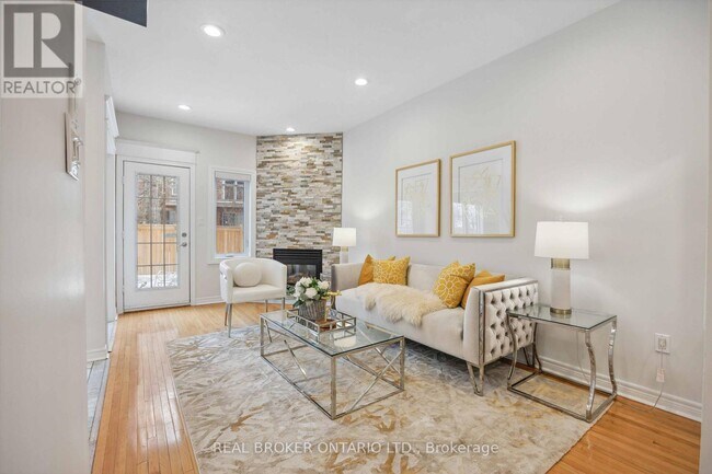 Photo du bâtiment - 255 Shaftsbury Ave