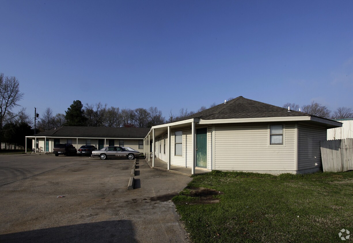 801 S Redmond Rd, Jacksonville, AR 72076 Apartments in Jacksonville