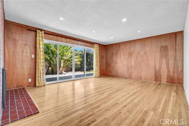 Foto del edificio - 2420 Marwick Ave