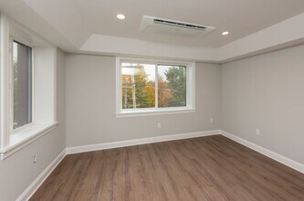 Interior Photo - 925 at North