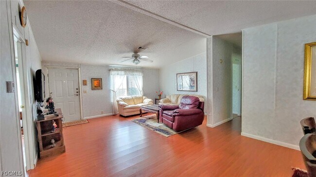 Foto del edificio - 4555 Pioneer 16th St