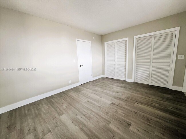 Foto del edificio - 4317 NE 21st Ave