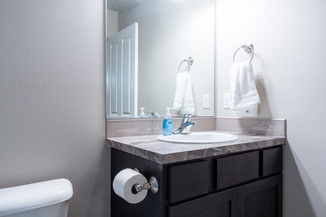 Foto del edificio - 5706 W 1st Pl