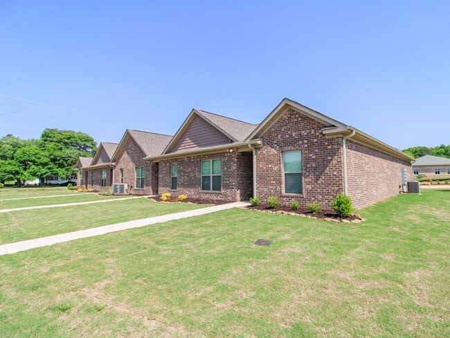 Building Photo - Basic Cable, Internet and Lawn Care includ...
