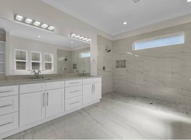 Building Photo - 1767 San Damian Rd