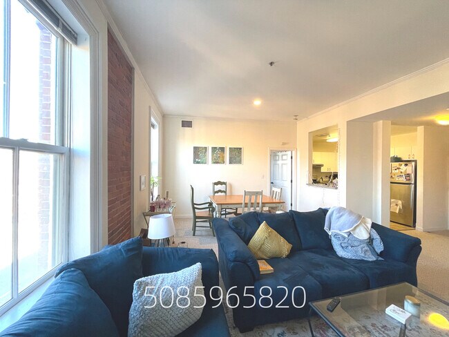 Foto del edificio - 44 Davis Ave
