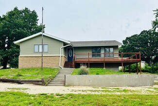 Building Photo - 103 7th St