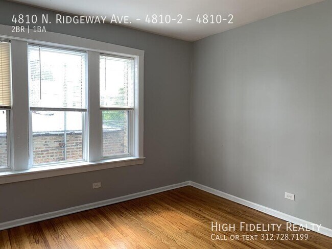 Foto del edificio - 4810 N Ridgeway Ave