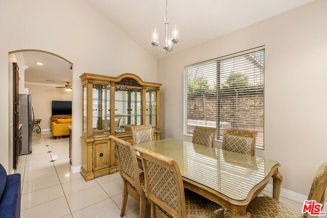 Building Photo - 1759 Canyon Vista Dr