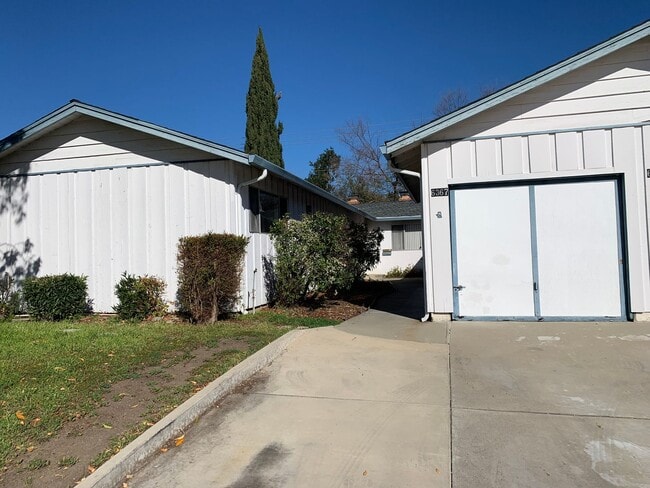 Photo - 6367 Bollinger Rd Apartment