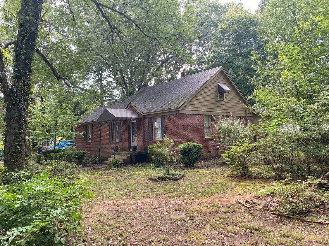 Primary Photo - 555 Quinn Rd
