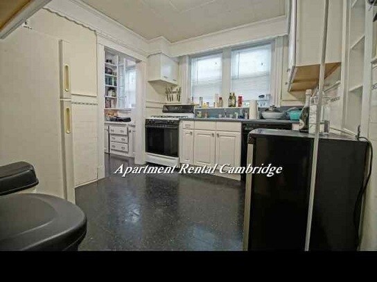 Foto del edificio - 1427 Cambridge St