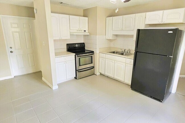Building Photo - 434 Clemson Dr