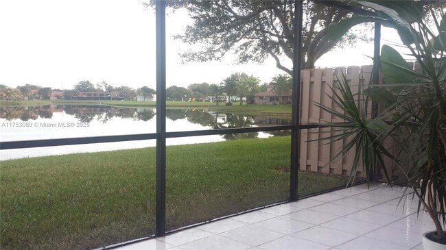 Foto del edificio - 1705 SW 110th Terrace