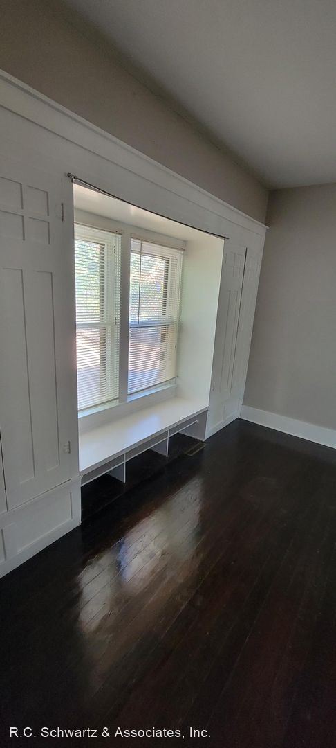 Building Photo - 4 br, 2 bath House - 17 E 30th Ave.
