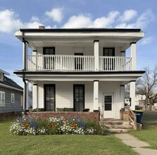 Building Photo - 519 S 8th St