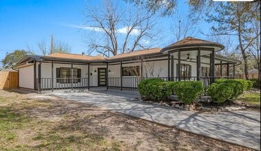 Building Photo - 5502 Hewitt Dr