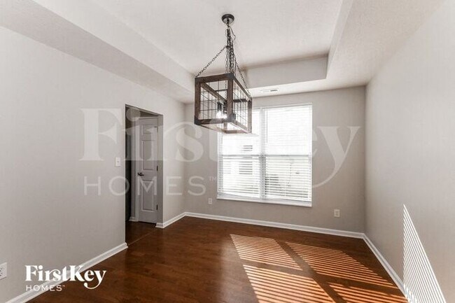 Foto del edificio - 16325 Clarks Hill Way