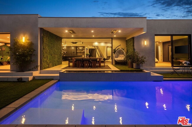 Foto del edificio - 1368 Beckwith Ave