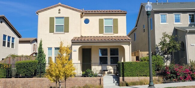 Foto del edificio - West Ventura's Solana Heights 4+3 Single Family Home $4,995.00