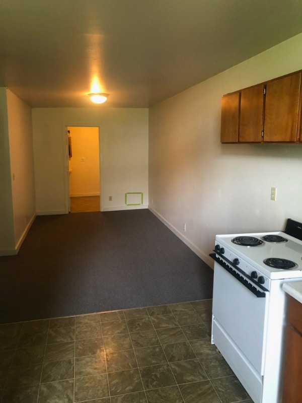 Building Photo - 216 E Jewett Blvd