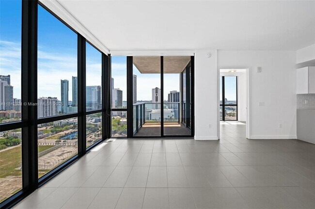 Foto del edificio - 1600 NE 1st Ave