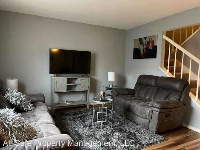 Building Photo - 4 br, 2.5 bath House - 5421 Callaghan Rd