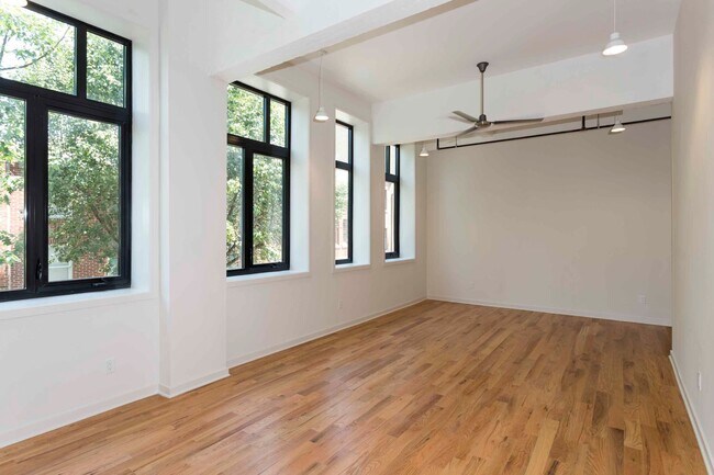 Building Photo - 2028 Rittenhouse Sq