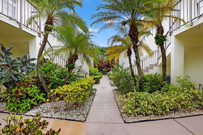 Foto del edificio - 14905 Wedgefield Dr