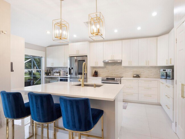 Foto del edificio - 6821 Hendry Dr