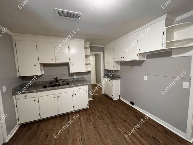 Foto del edificio - 3815 Newman Ave