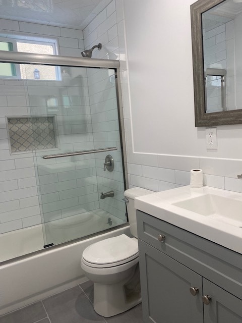 bathroom - 1032 N Gardner St