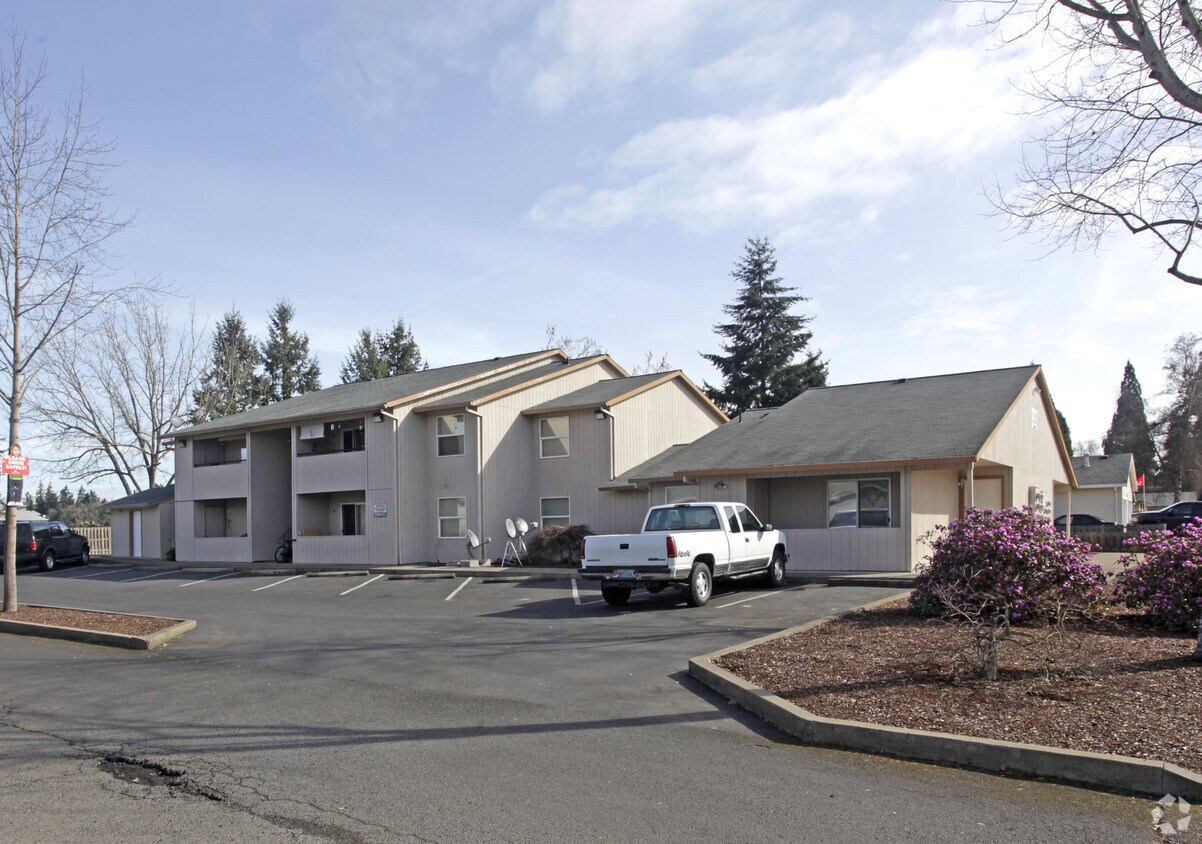 Kaylee Apartments 3007 22nd Pl Forest Grove, OR Apartments for Rent
