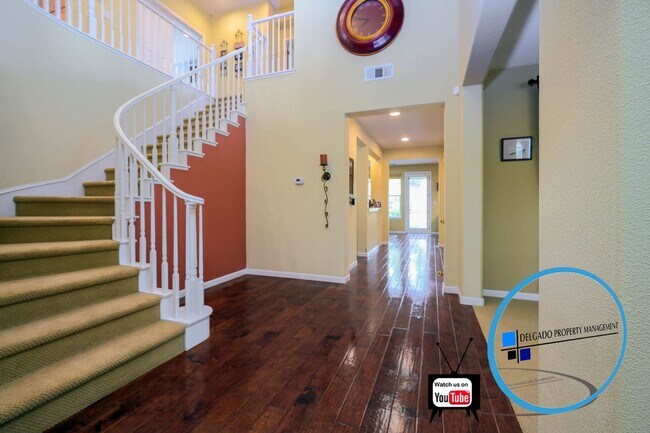 Building Photo - Benicia GORGEOUS Waters End home