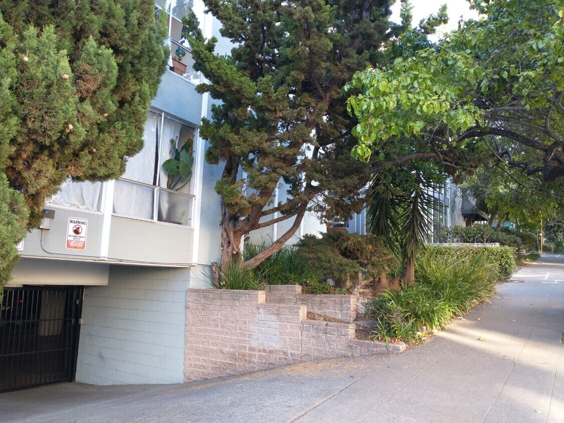 Primary Photo - 187 Montecito Ave