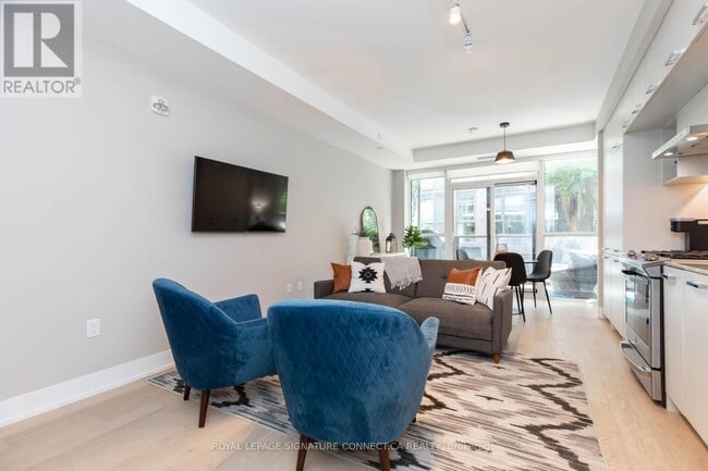 Building Photo - 1331 Queen St E