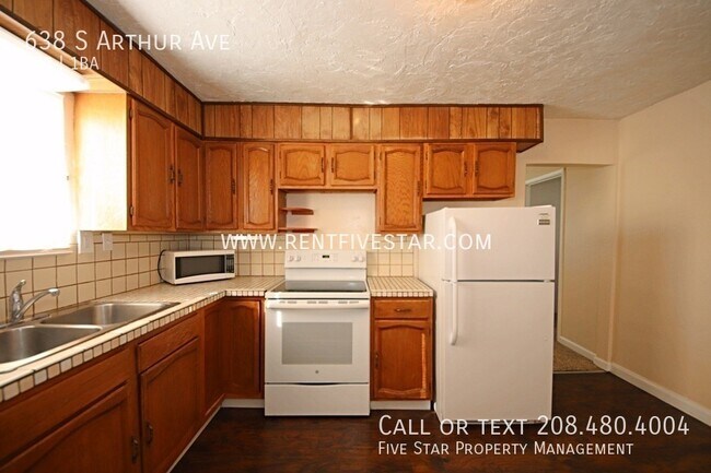Foto del edificio - 638 S Arthur Ave