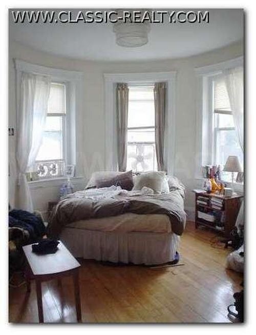 Foto del edificio - 672 Washington St