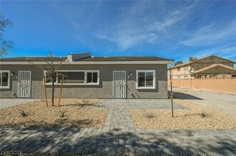 Building Photo - 5018 Holt Ave