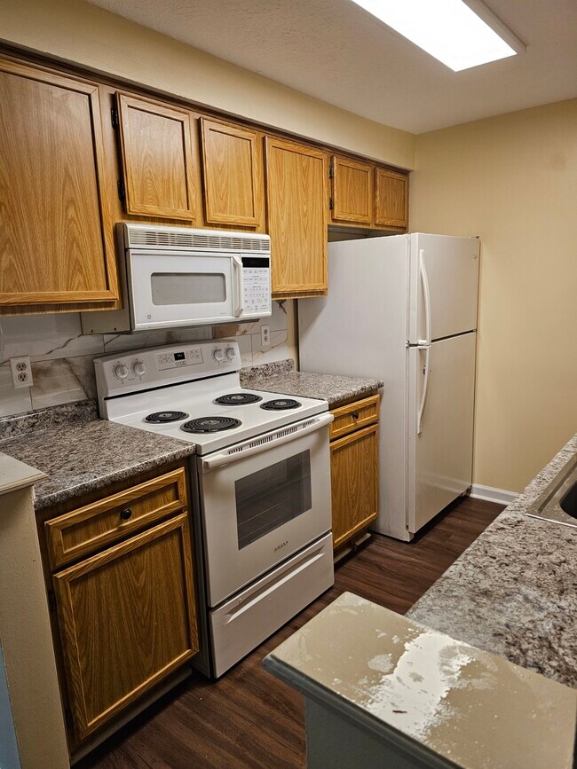 Foto del edificio - 7951 Sunset Cove Dr