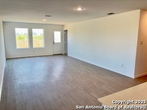 Foto del edificio - 5726 Willow Point Blvd