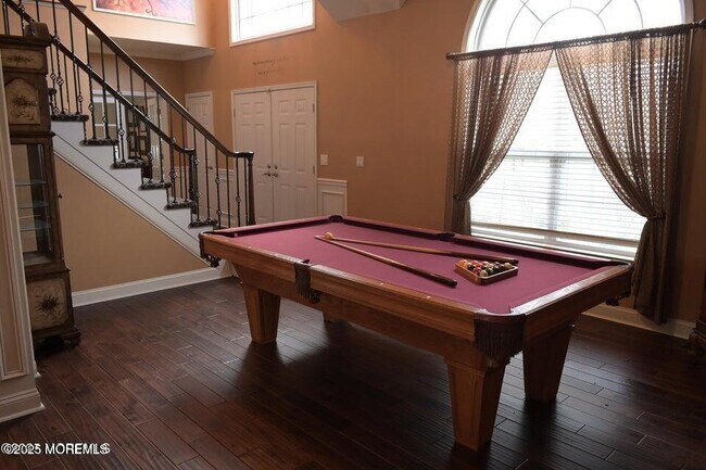 Foto del edificio - 1439 Oakwood Hollow Ln