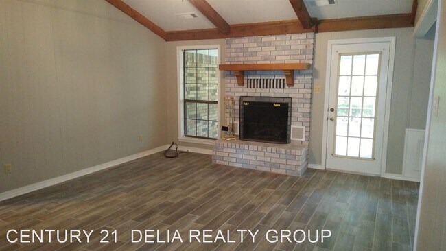 Building Photo - 3 br, 2 bath House - 8857 Hwy 111