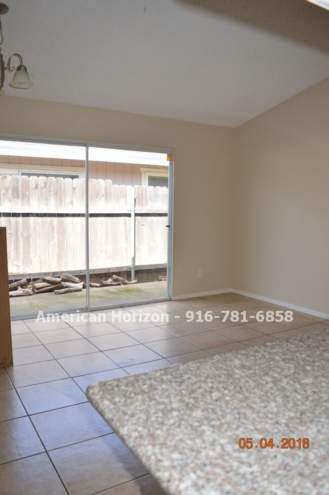 Foto del edificio - LEASED--Two Bedroom in Rancho Cordova